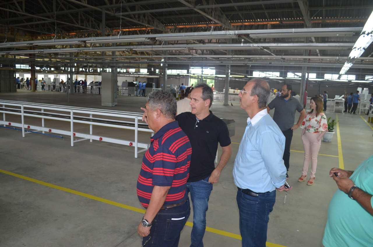 Prefeito Oziel é convidado para visitar a Fábrica de Calçados Sua Cia 